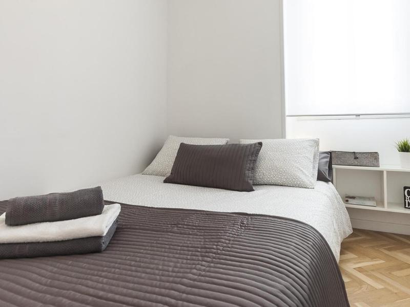 LETS HOLIDAYS Nice apartment in Barcelona - image 5