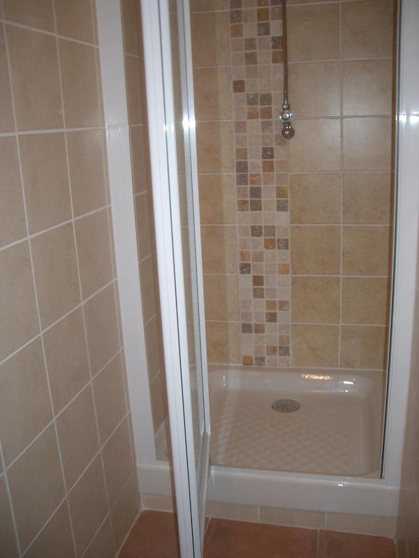 Mixed Dormitory Room image 3