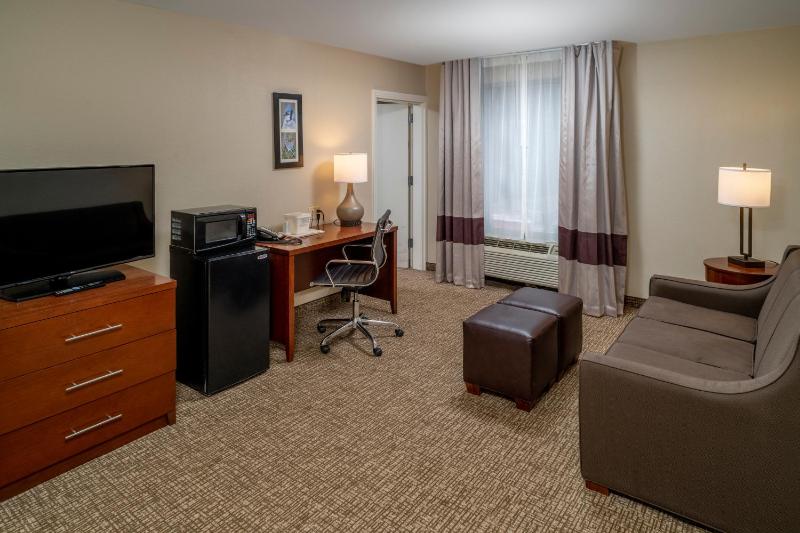 Double Suite with Two Double Beds - Accessible/Non-Smoking image 3