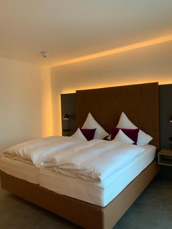 Double Room image 2