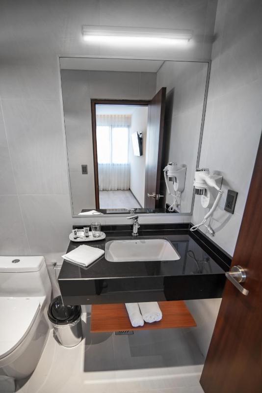Mitru Express Hotel - image 10