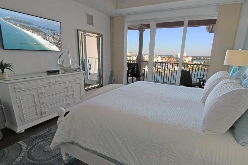 806 Harborview Grande - image 23