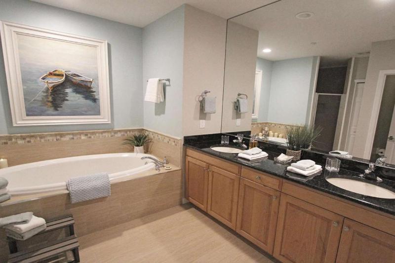 806 Harborview Grande - image 7