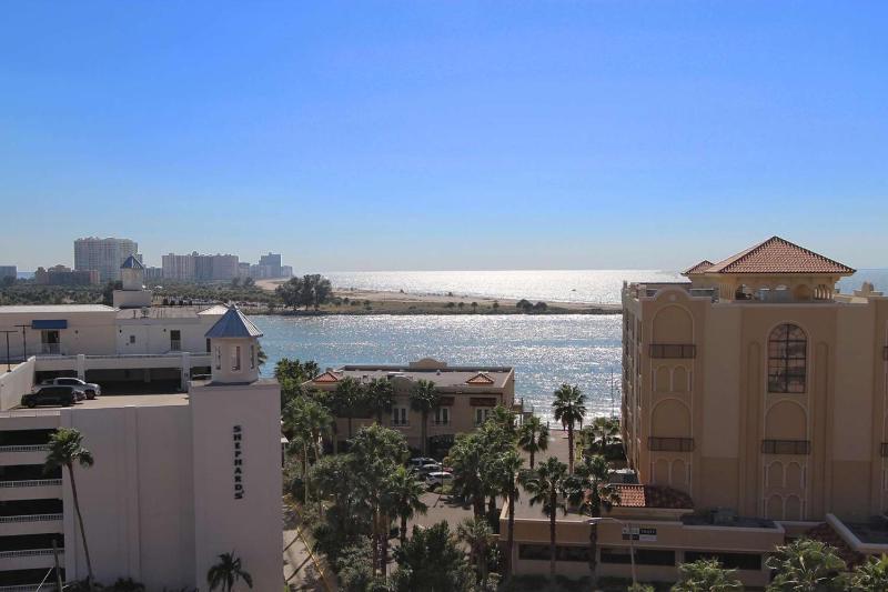 806 Harborview Grande - image 39