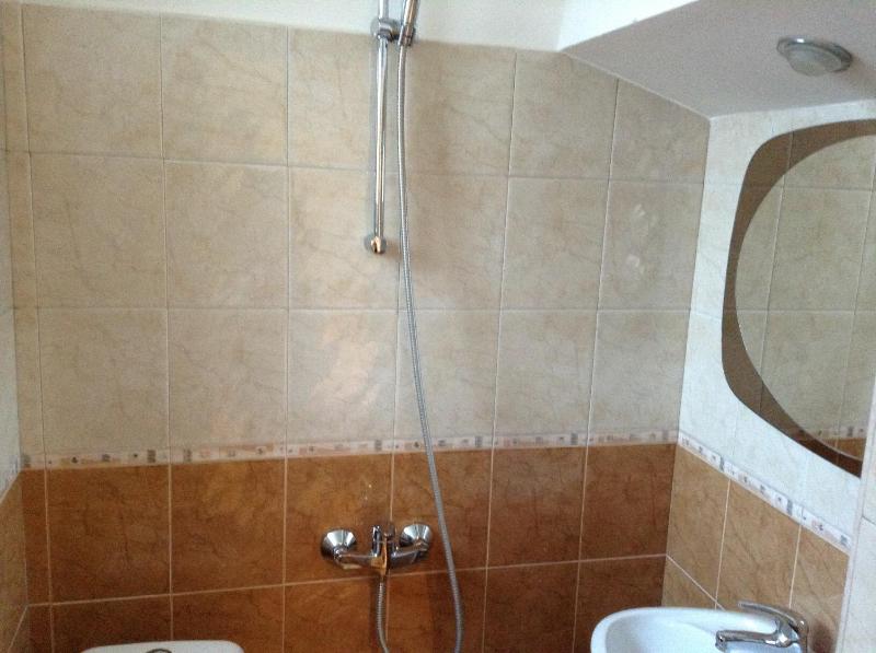 Double or Twin Room image 3