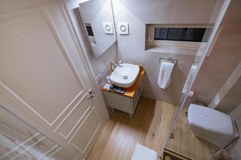 Suite with Balcony image 2