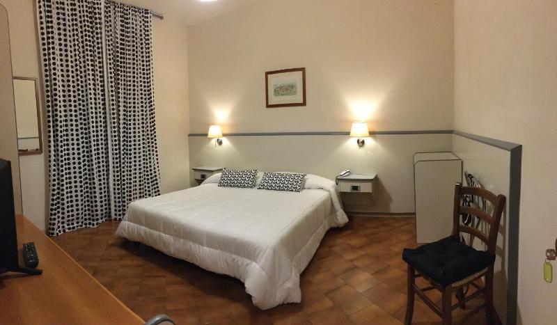 Double Room image 2