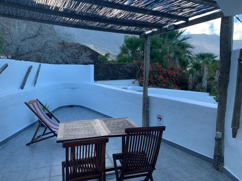 Studio Apartment (2 Adults) image 3