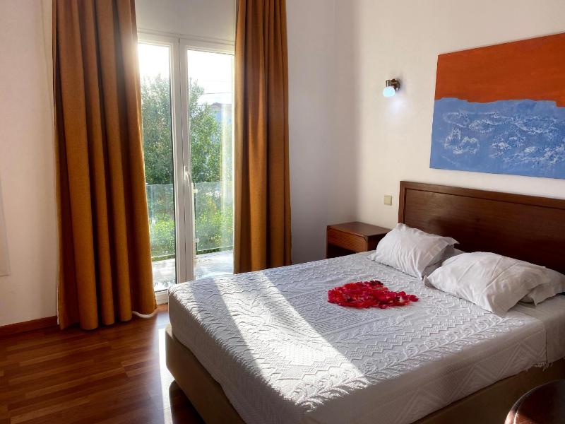 Double Room image 4