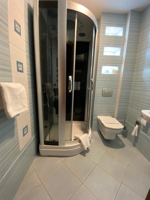 Double Room image 2