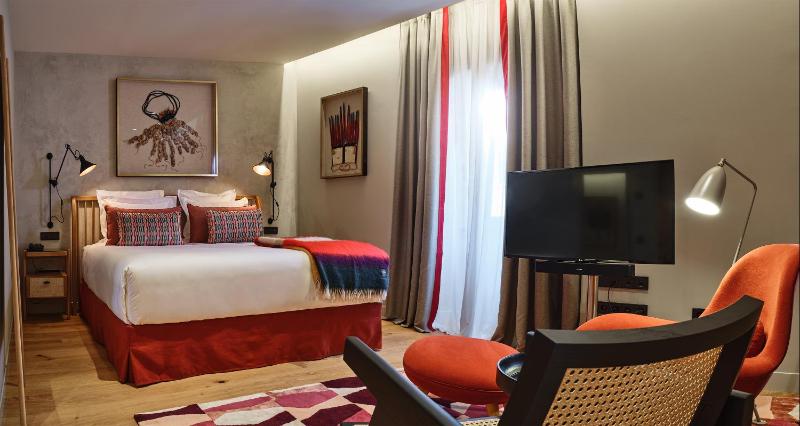 Deluxe Double Room image 1
