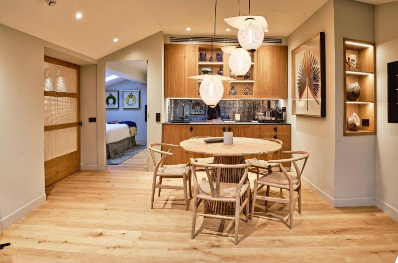 Deluxe Suite image 1