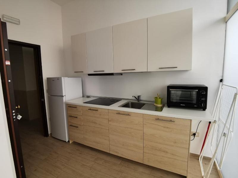 One-Bedroom Apartment image 2
