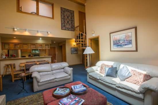 Townsend Place in Beaver Creek VIllage - image 1