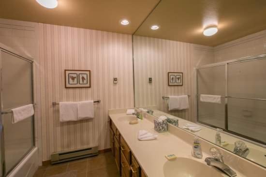 Townsend Place in Beaver Creek VIllage - image 12