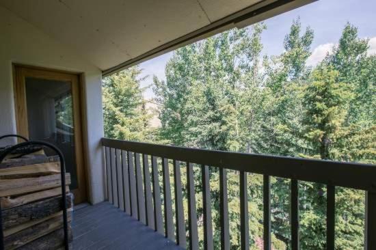 Townsend Place in Beaver Creek VIllage - image 9