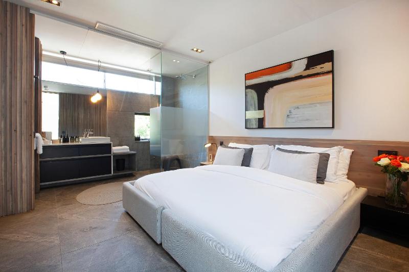 Room 2
