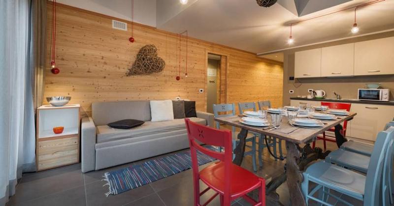 Three-Bedroom Apartment image 4