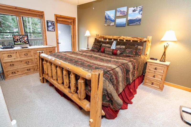 Riverbend Snowflake Lift Condo: Ski-In Ski-Out - image 21