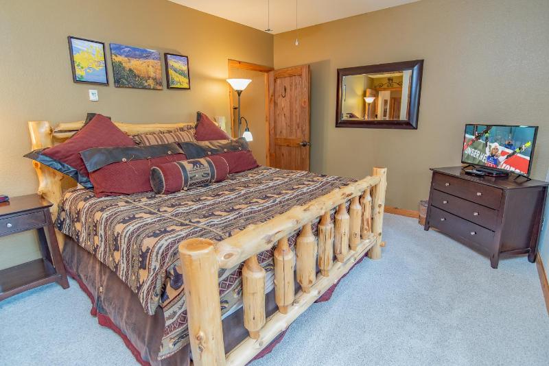 Riverbend Snowflake Lift Condo: Ski-In Ski-Out - image 25