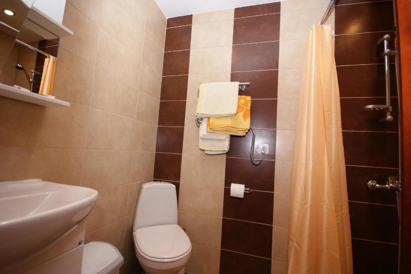 Comfort Triple Room image 3