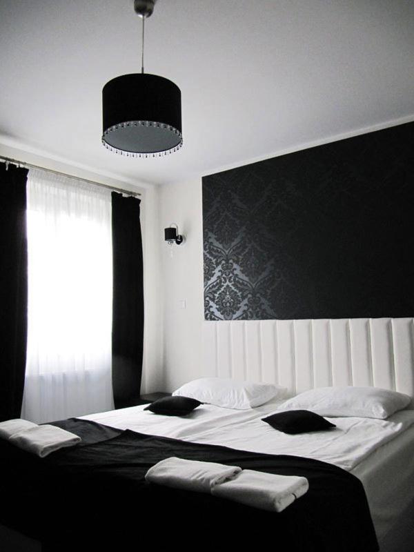 Superior Twin Room image 3