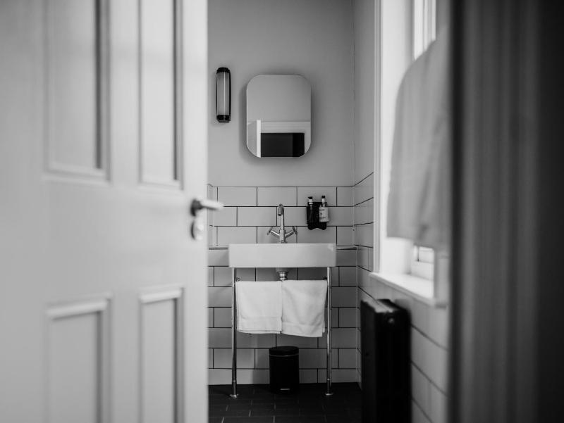 Deluxe Double Room with Shower image 3