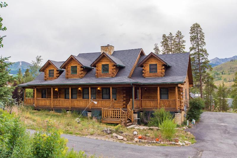 Bear Creek Mining Lodge: Mountain Style Hot Tub - image 25