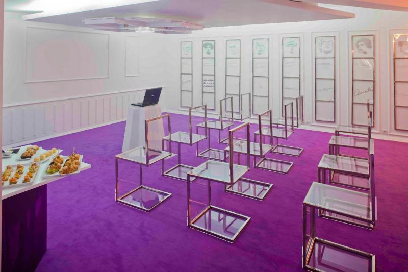 Internacional Design Hotel - image 12