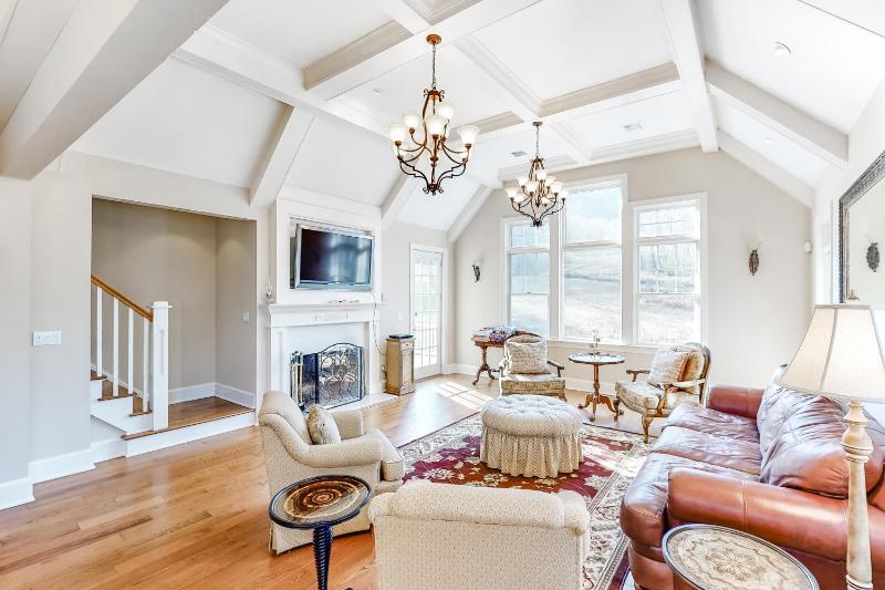 Six Bedroom house image 3
