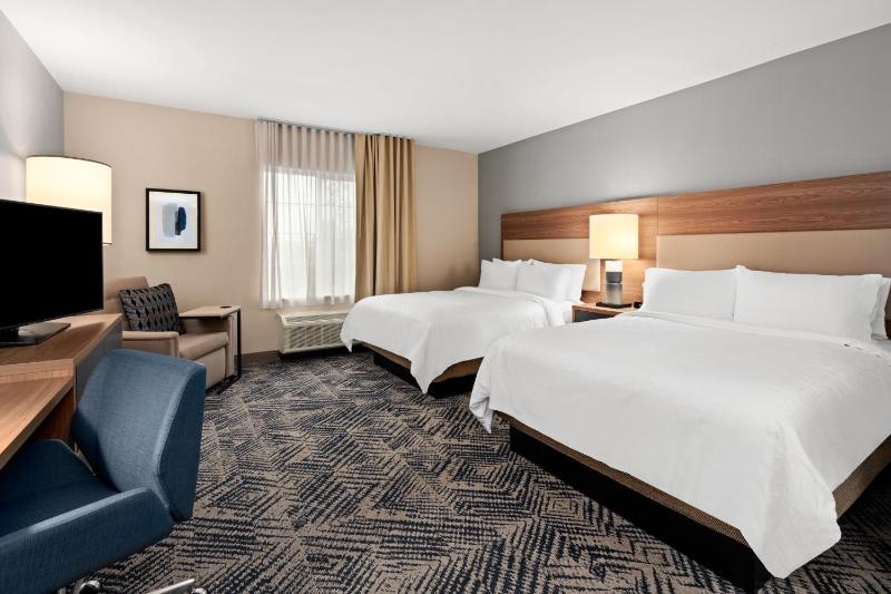 Studio Suite with Two Queen Beds image 2
