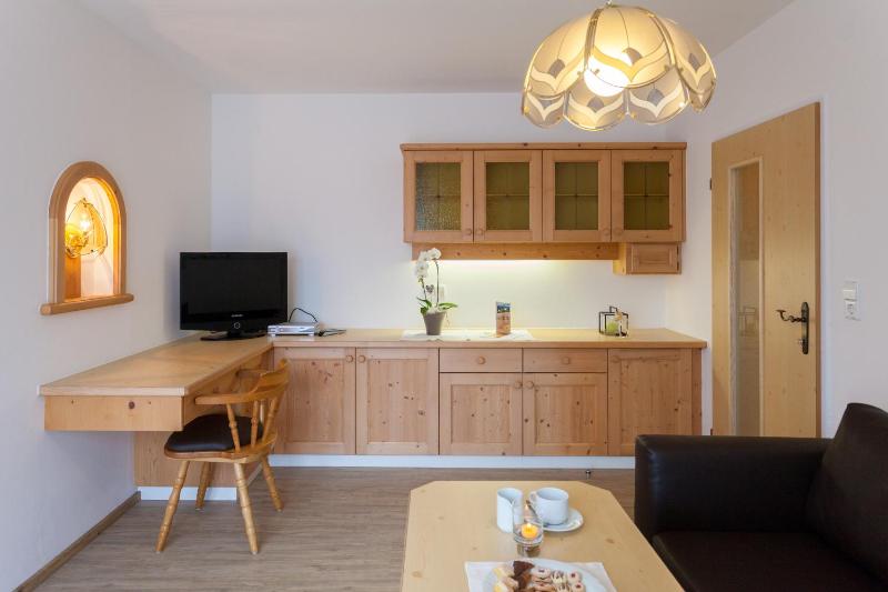 Family Two-Bedroom Apartment with View image 2