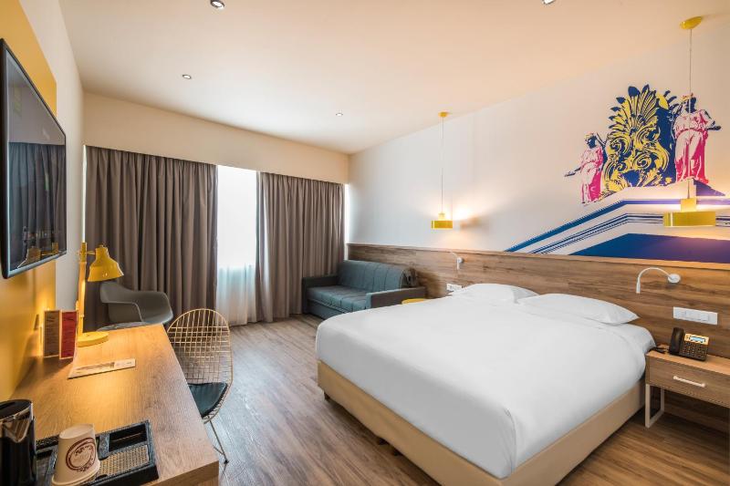 Premium Double or Twin Room image 2