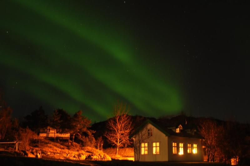 Two-Bedroom House image 4