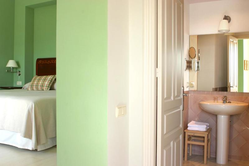 Double Room with Terrace or Balcony image 2