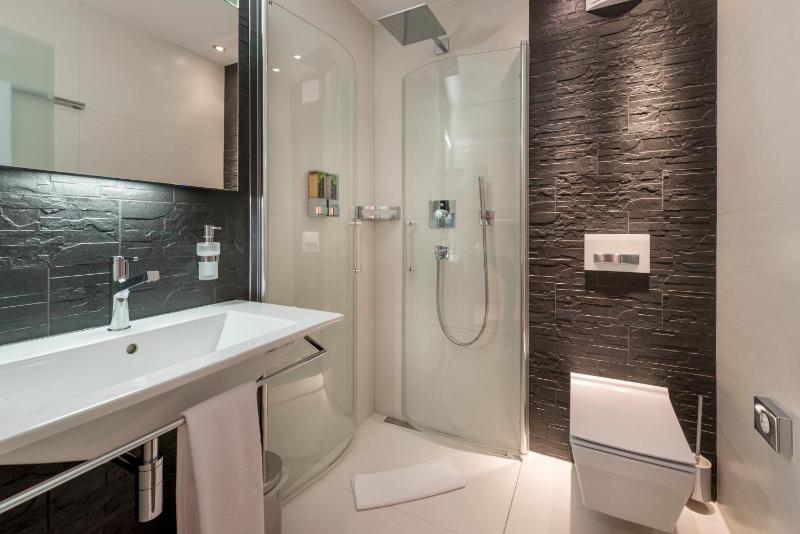 Superior Double Room image 2