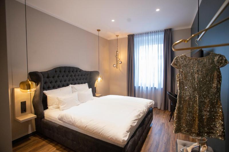 Munich Rooms Hotel - image 14