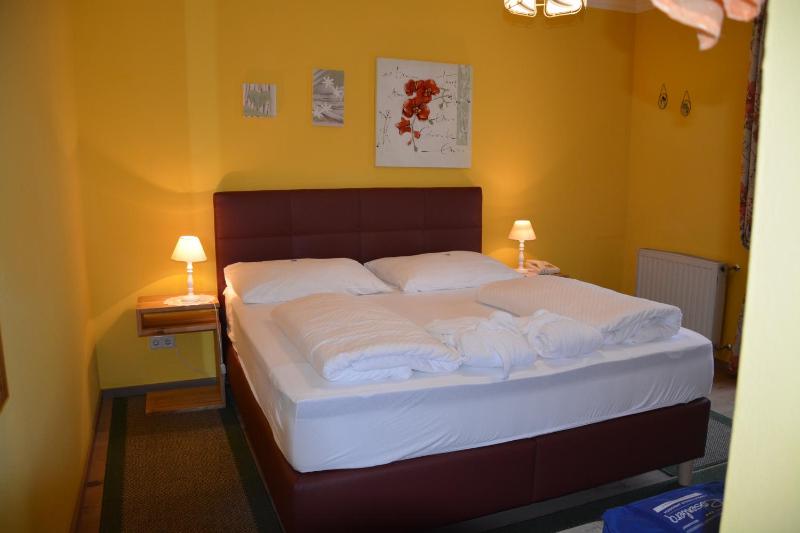 Deluxe Double Room with Balcony image 1