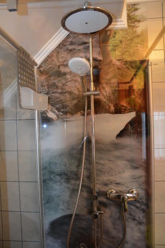 Double Room with Private Bathroom image 2