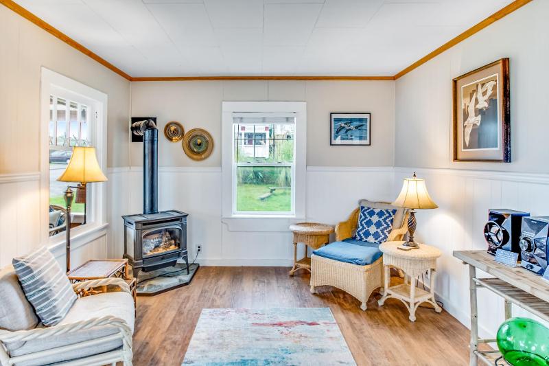 Two Bedroom House image 4