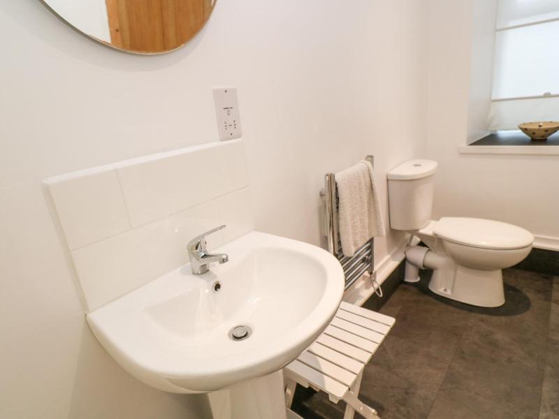 Miners Cottage - image 16