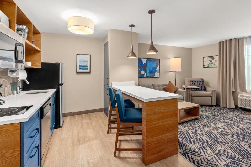 One-Bedroom Suite image 1