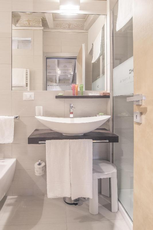 Penthouse Suite image 2