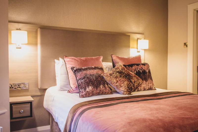 Single Room image 3