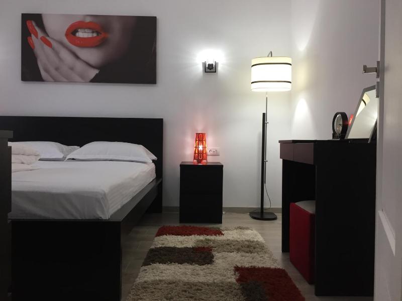 Deluxe Apartment image 1