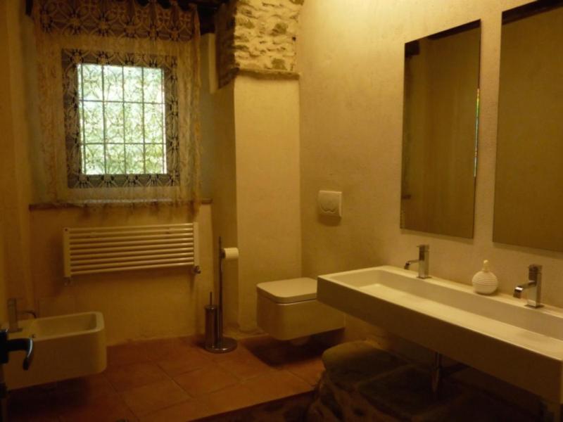 Five-Bedroom House image 1
