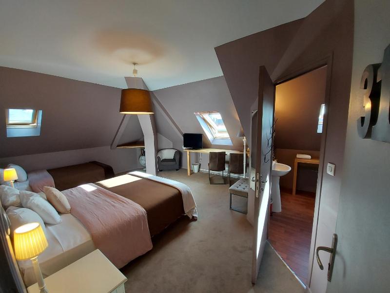Hotel Mondial - image 14
