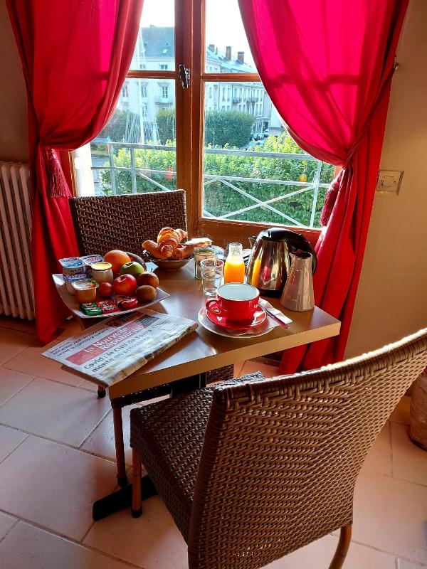 Hotel Mondial - image 20
