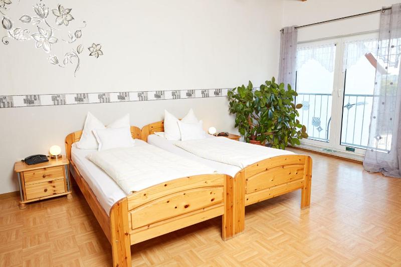 Double Room image 2