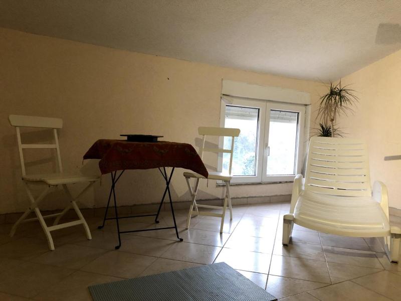 One-Bedroom Apartment image 4